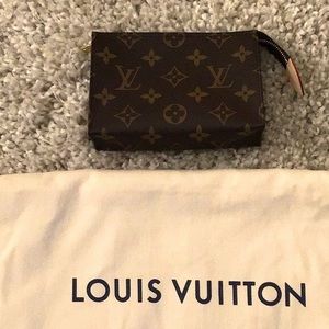 Louis Vuitton Monogram Toiletry 15